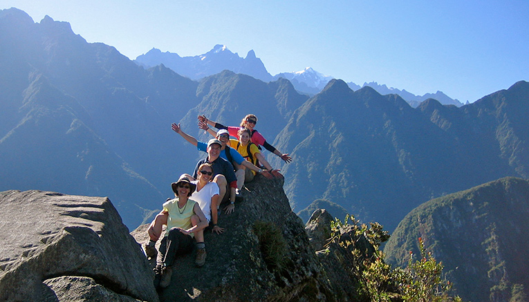 Wpei9-peru-walking-3